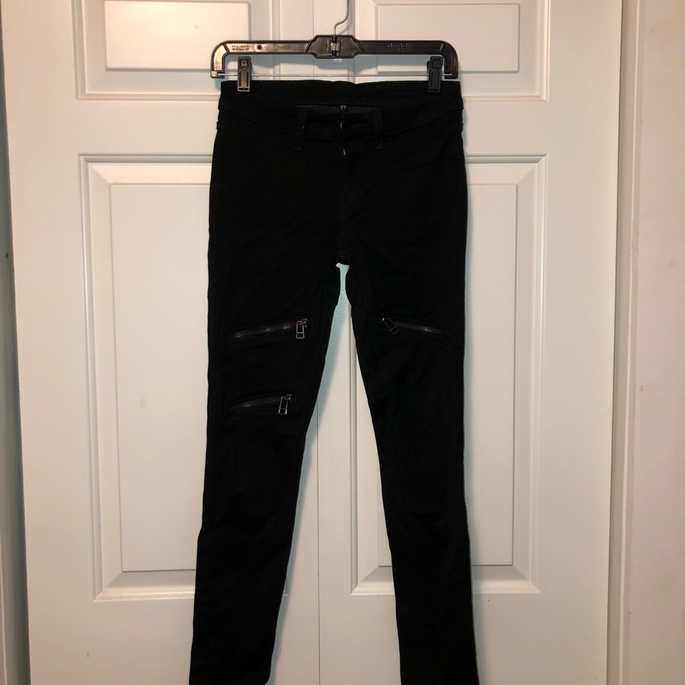 Edgy Black Skinny Jeans